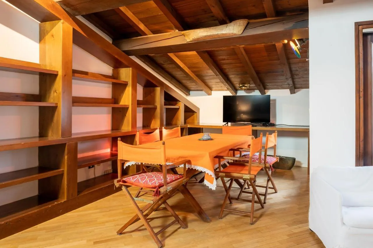Al Platano Orientale Apartment Bologna Italy